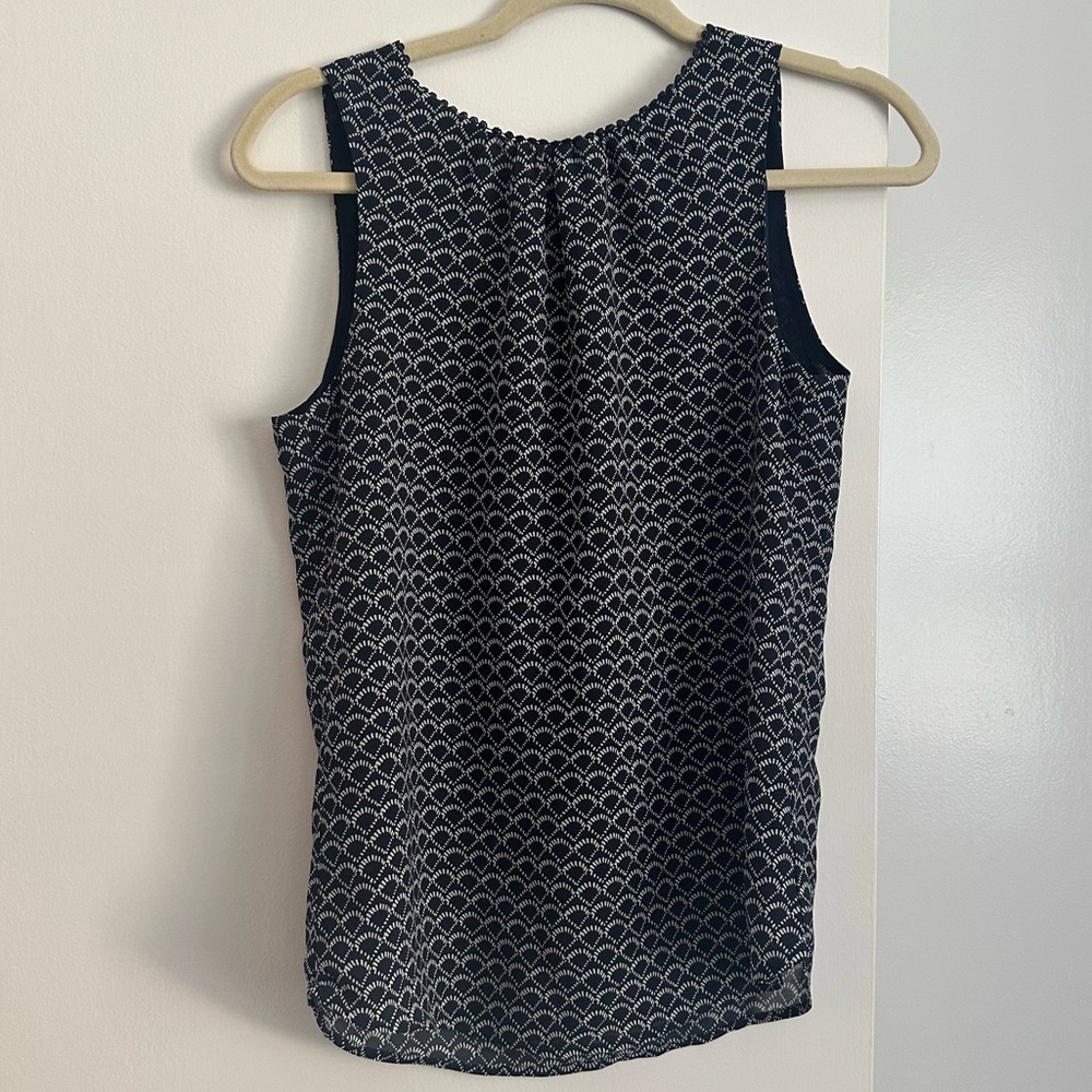 H&M seashell top